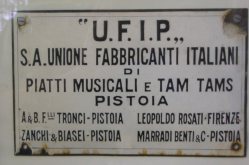Altes UFIP Firmenschild